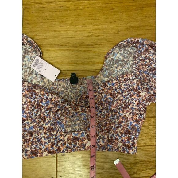 NWT Wild Fable, women’s floral cropped, low cut with peekaboo tied front small - Picture 6 of 8
